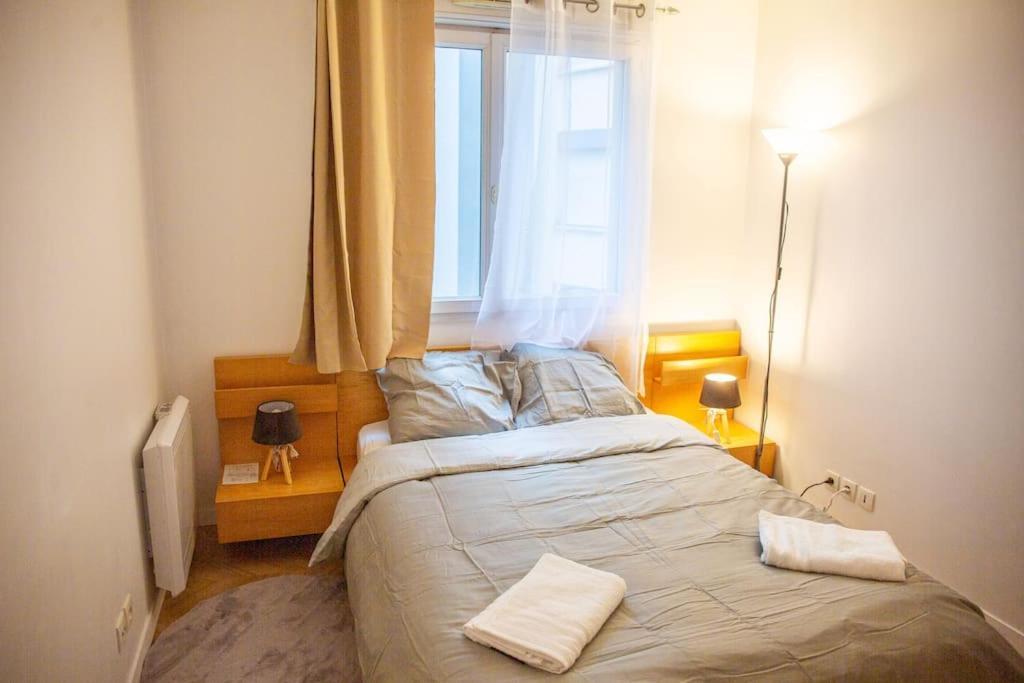 Grand 2 Pieces Balcon Parking Porte Paris Aubervilliers Exterior photo